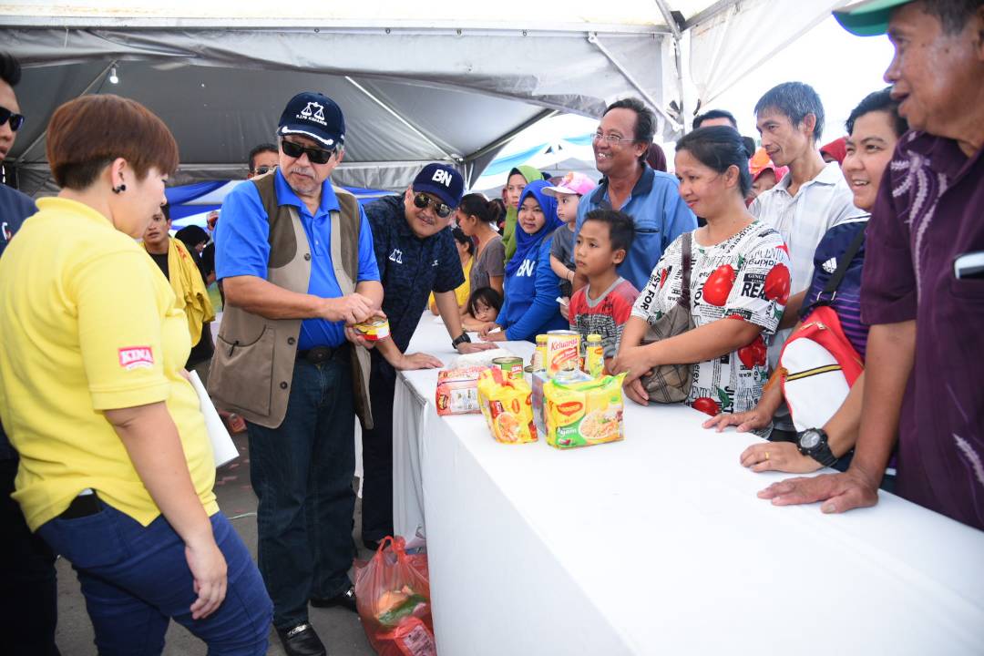 Program Jualan Sentuhan Rakyat Membakut Dapat Sambutan