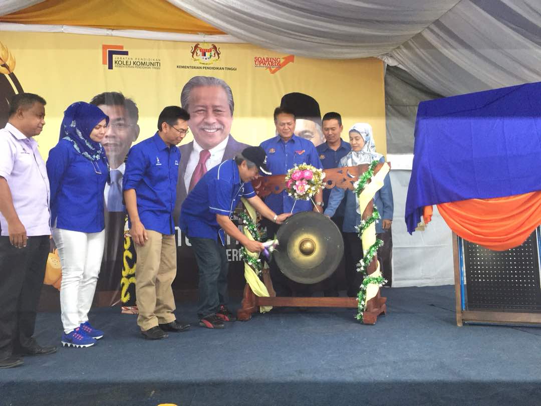 Kolej Komuniti Kimanis tawarkan pembelajaran  industri minyak  gas- Anifah