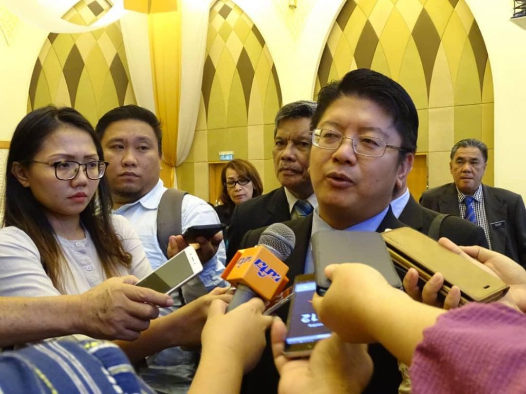 Bugis dan Jawa bukan Anak Negeri tetapi berhak dilantik ketua adat – Ewon