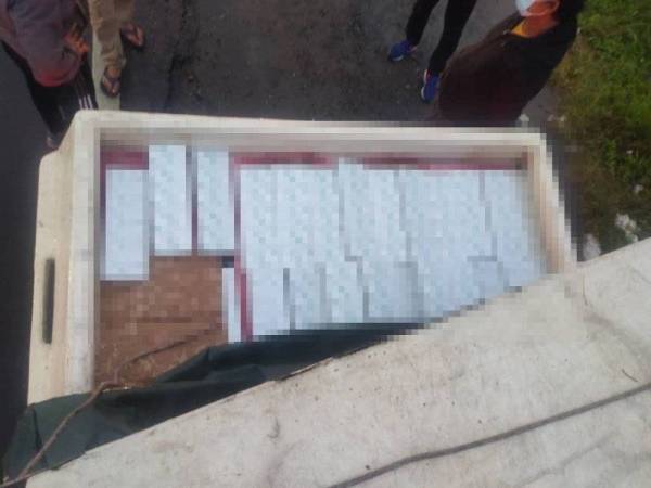 Dua lelaki ditahan sembunyi rokok seludup dalam tong ikan