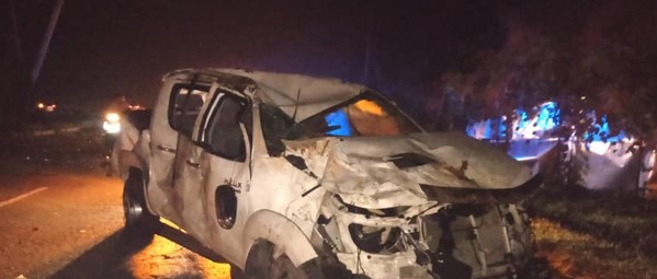 Kenderaan pacuan 4 roda hilang kawalan terbabas