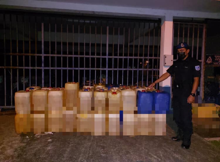 PPM Semporna gagalkan penyeludupan minyak petrol