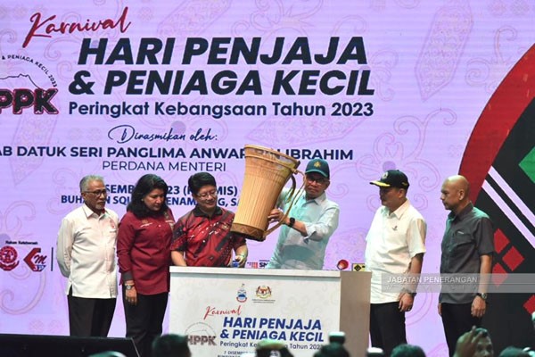 Sabah perkukuh kerjasama dengan Persekutuan melalui pembangunan negeri