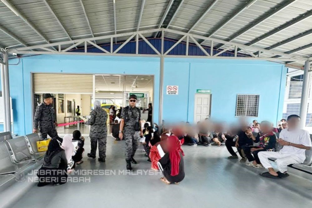 130 PTI dihantar pulang ke negara asal