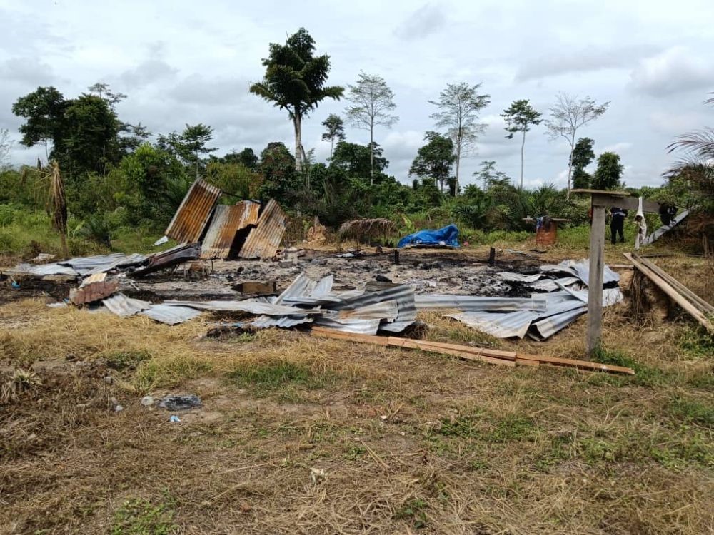 Isteri meninggal dunia dibakar suami sendiri