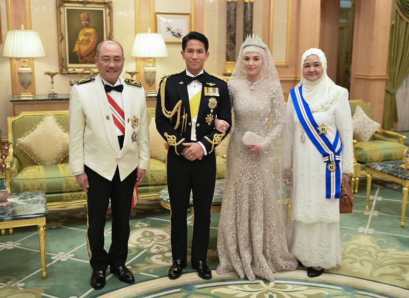 Hajiji, Juliah hadiri Majlis Santapan Diraja Perkahwinan Putera Mateen, Dayang Anisha
