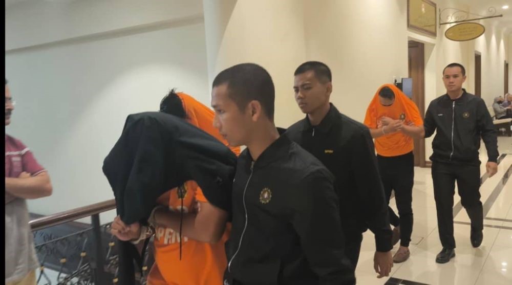 Tiga anggota penguatkuasa terkait kes ‘pasport terbang’ ditahan reman enam hari