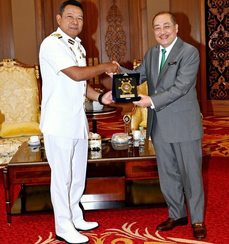KP Maritim Malaysia beri kunjungan hormat kepada Hajiji