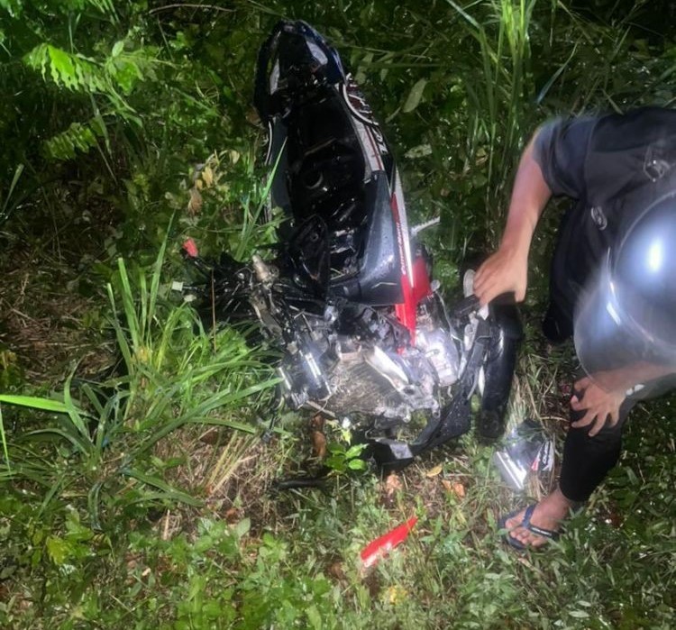Motosikal bertembung dengan kereta, penunggang maut